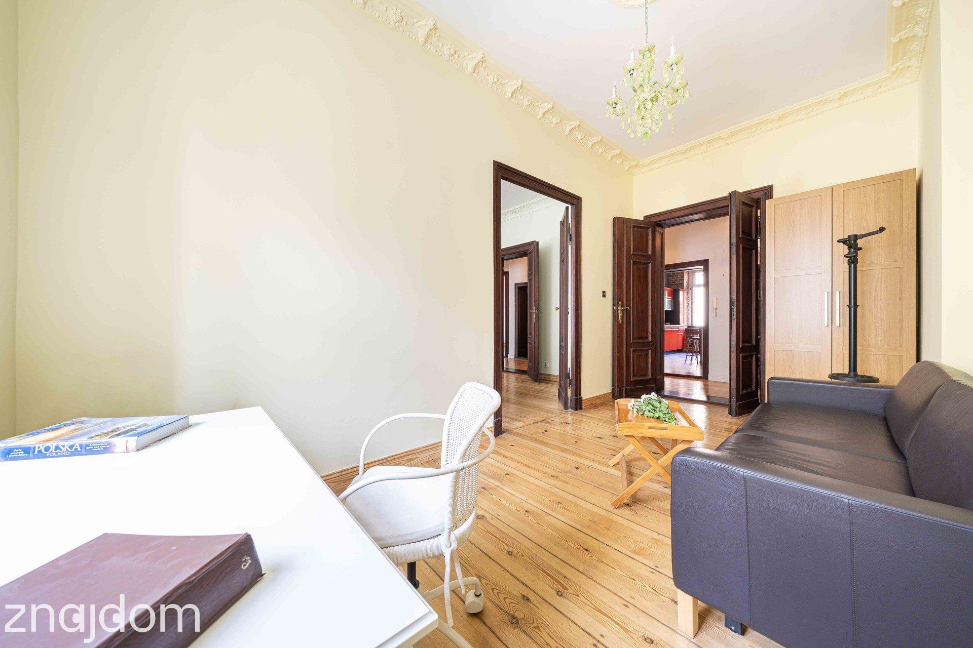 Wyjątkowe 4 pokoje balkon kamienica Stare Miasto - zdjęcie 24