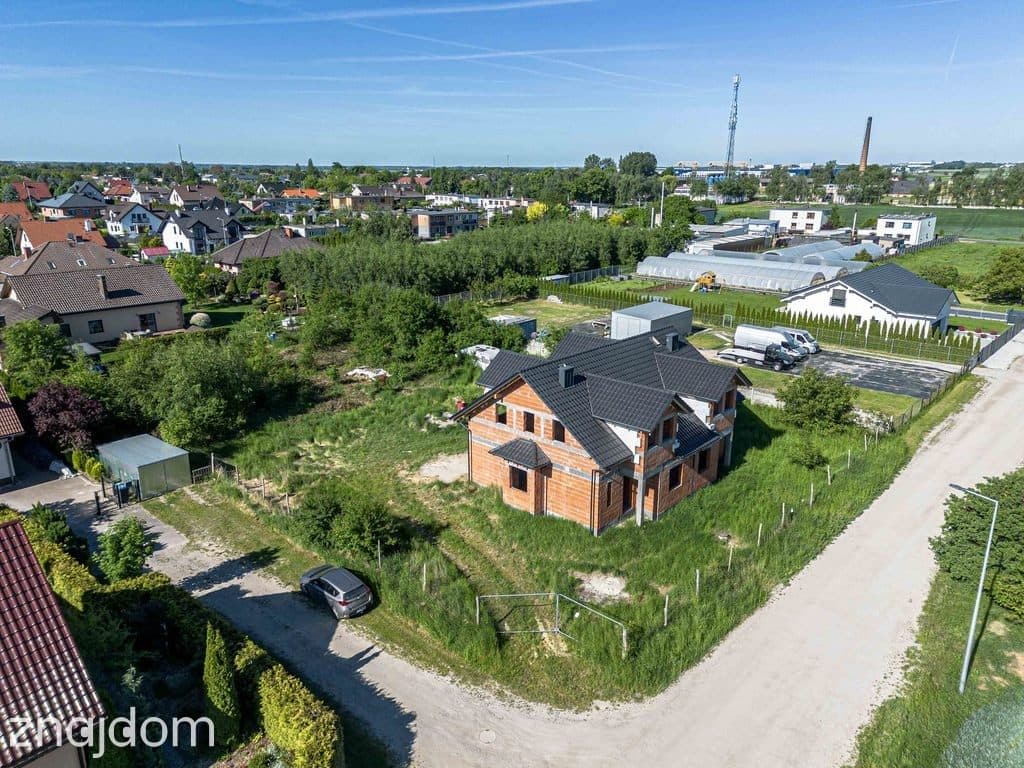 Dom dwulokalowy w budowie - zdjęcie 3