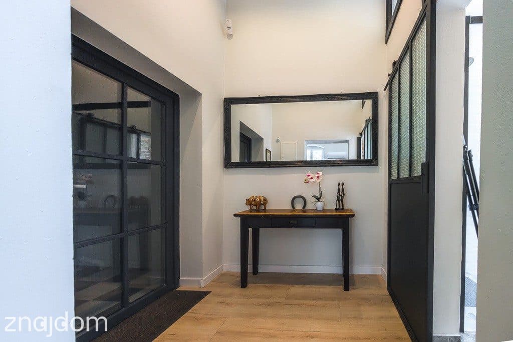 Pałacowe 70 m² z ogrodem i 87 m² piwnicą - zdjęcie 12