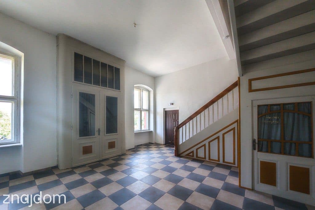 Pałacowe 70 m² z ogrodem i 87 m² piwnicą - zdjęcie 15