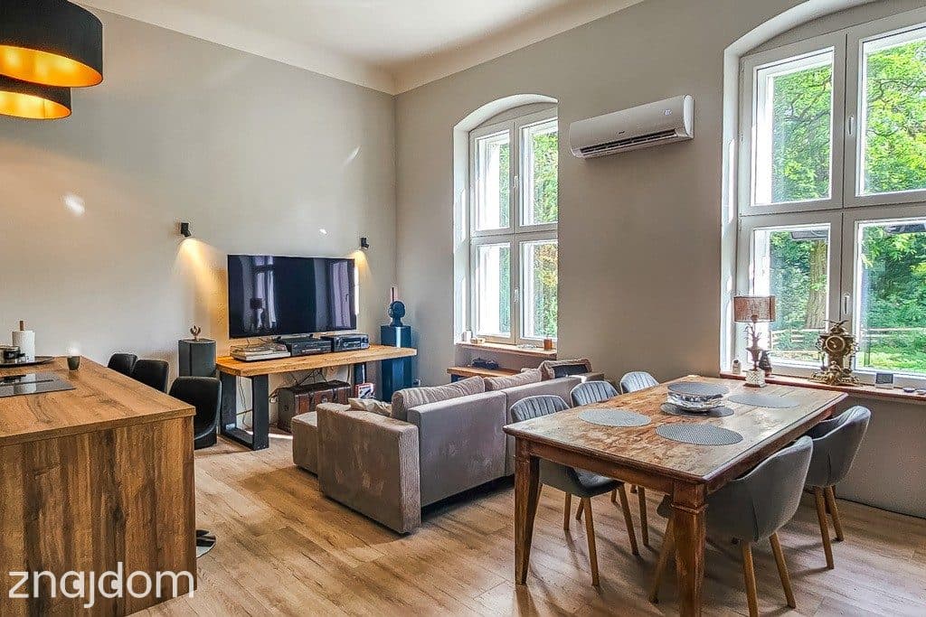 Pałacowe 70 m² z ogrodem i 87 m² piwnicą - zdjęcie 4