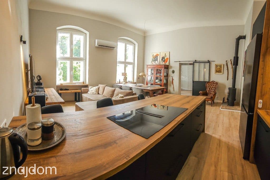Pałacowe 70 m² z ogrodem i 87 m² piwnicą - zdjęcie 5