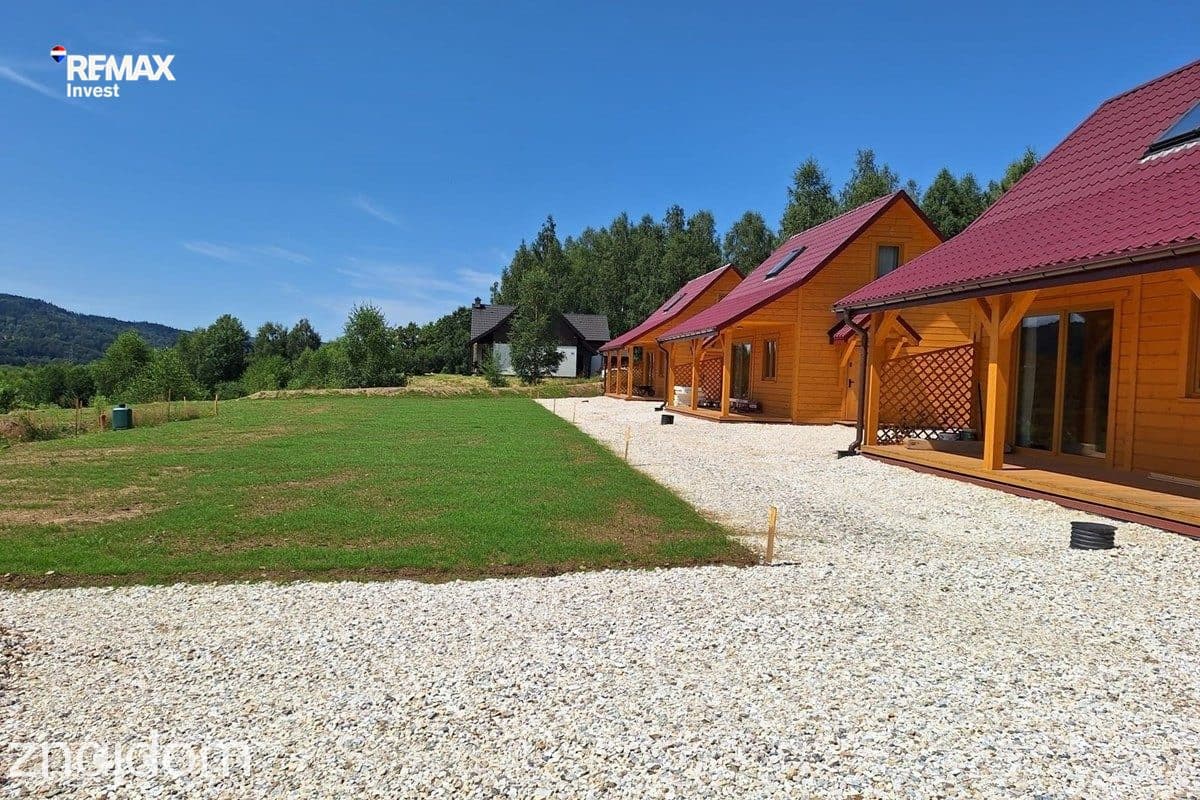 Posiadłość z bali z 3 domkami i gotowym biznesem - zdjęcie 12