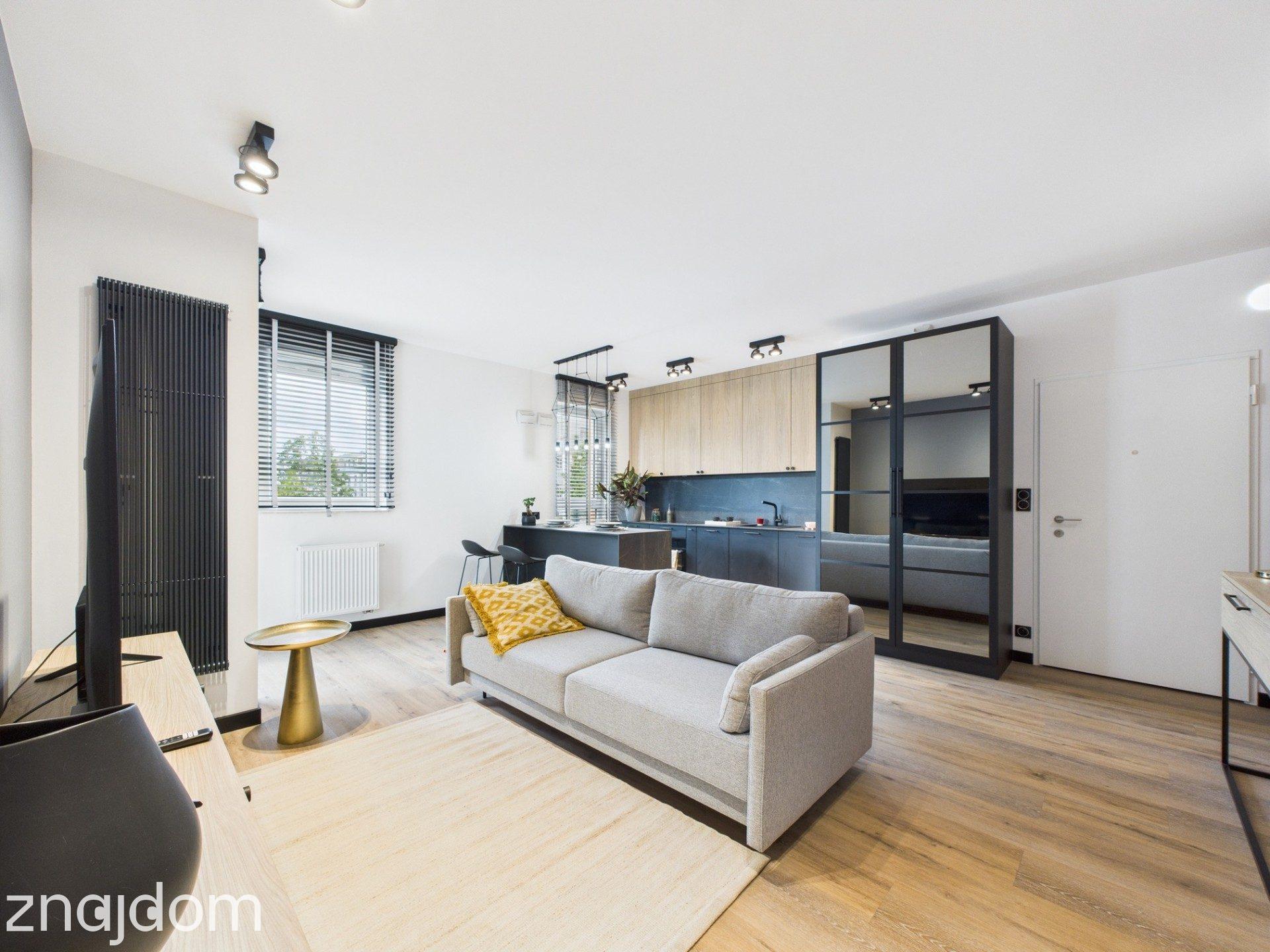 56 M² | Żoliborz |garaż | komórka - zdjęcie 4