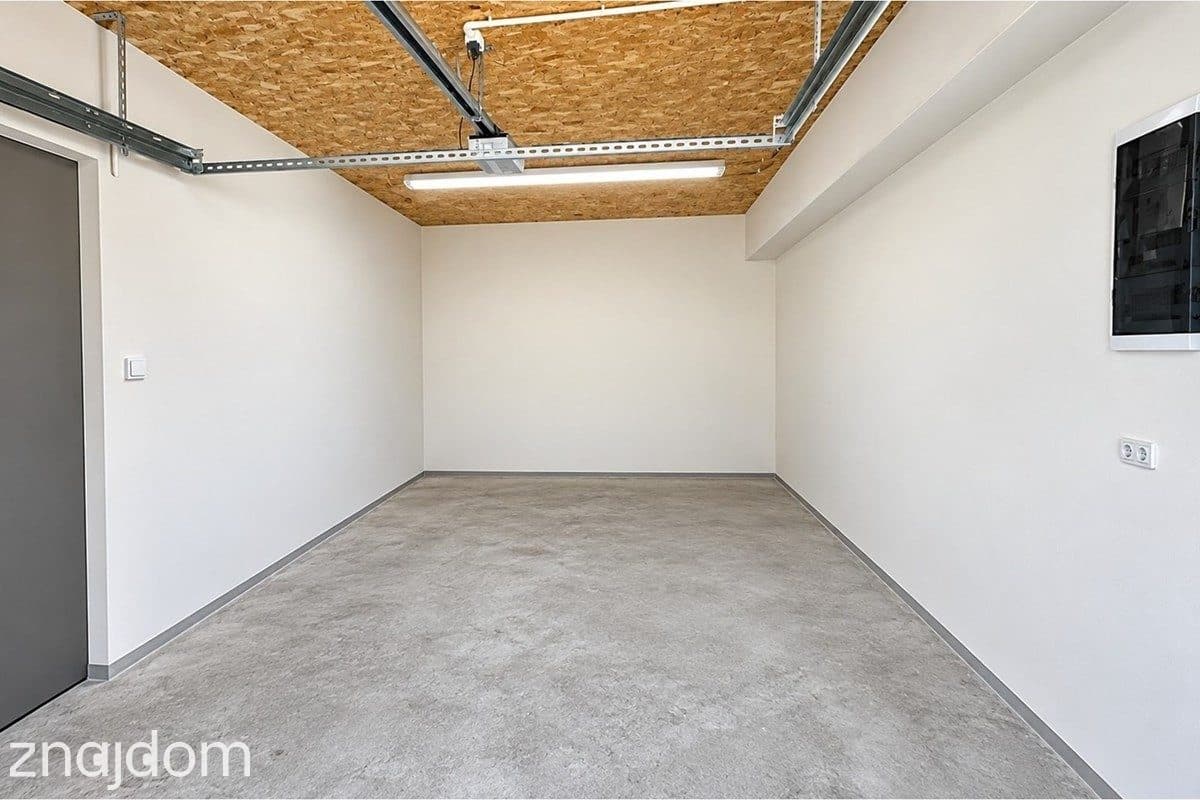 Nowy dom 132 m² widok na Skrzyczne garaż - zdjęcie 11