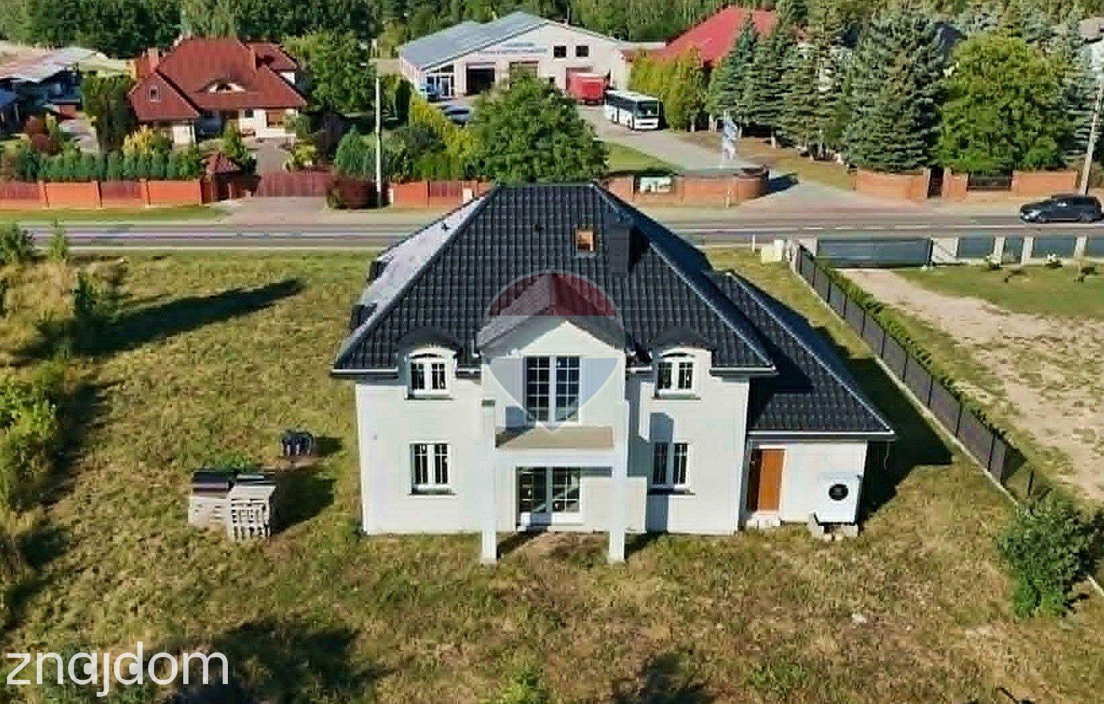 WYJĄTKOWY dom w stylu dworkowym - Szydłowiec - zdjęcie 3