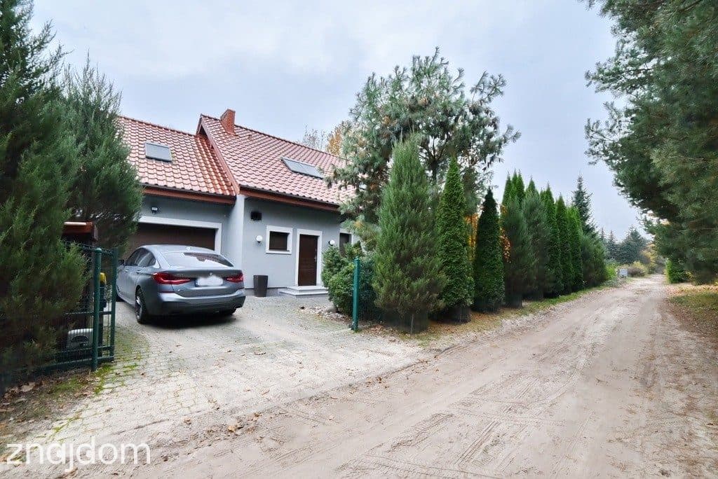 Uroczy dom w Arciechowie nad Zalewem Zegrzyńskim - zdjęcie 29