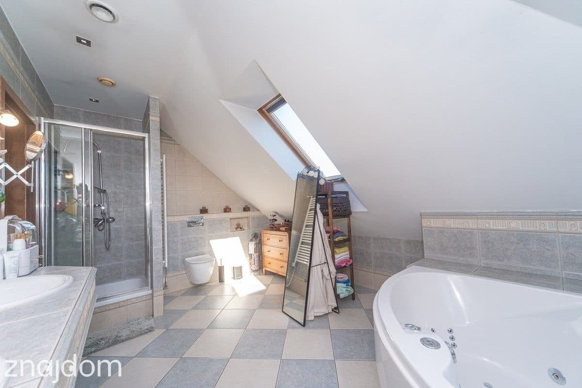 Elegancki dom z dużą działką 2648 m² Pisarzowice - zdjęcie 16