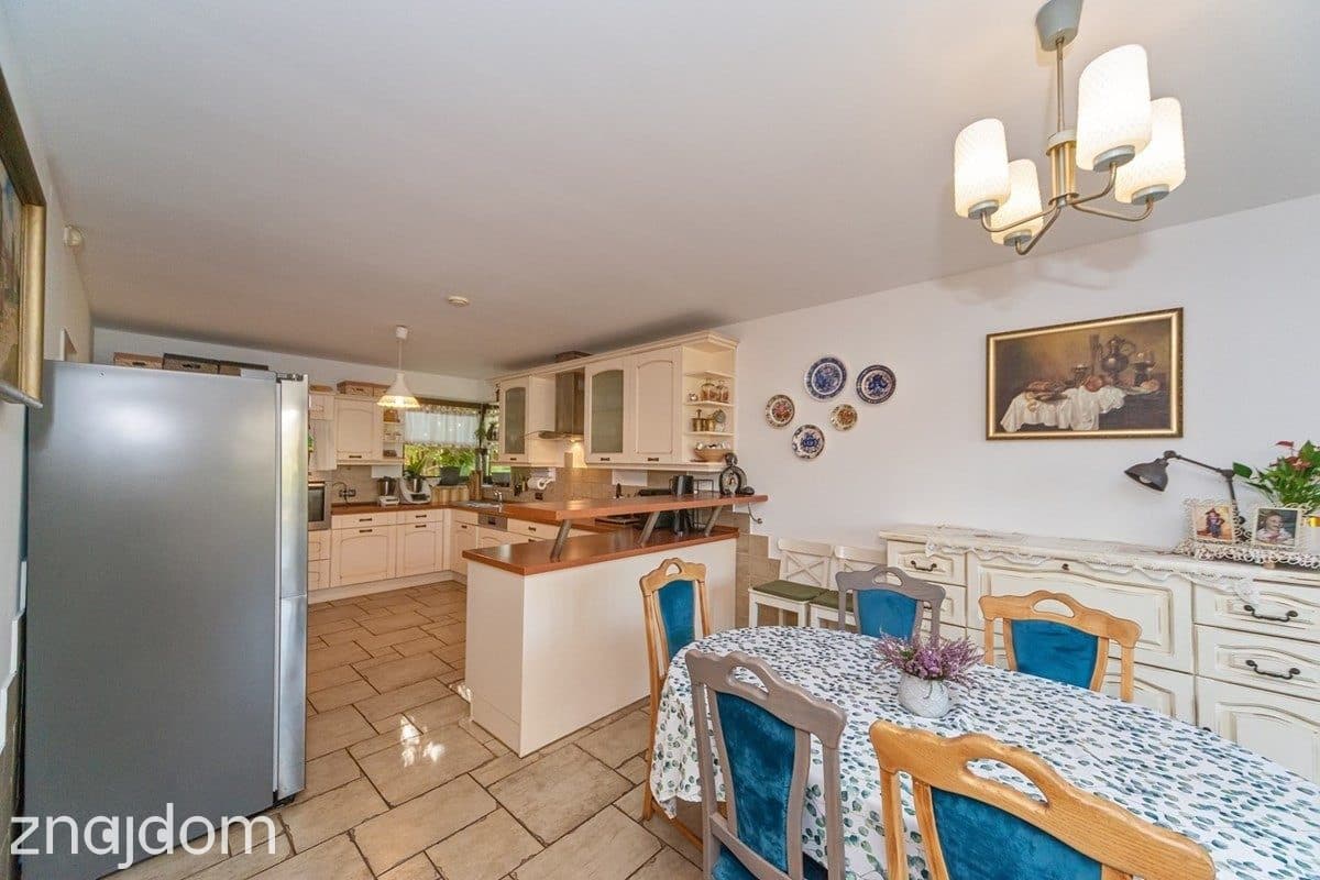 Elegancki dom z dużą działką 2648 m² Pisarzowice - zdjęcie 6