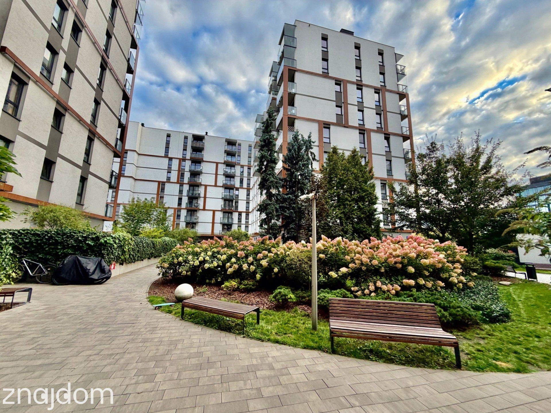 Living Point Mokotów 2 pokoje ,garaż ,taras