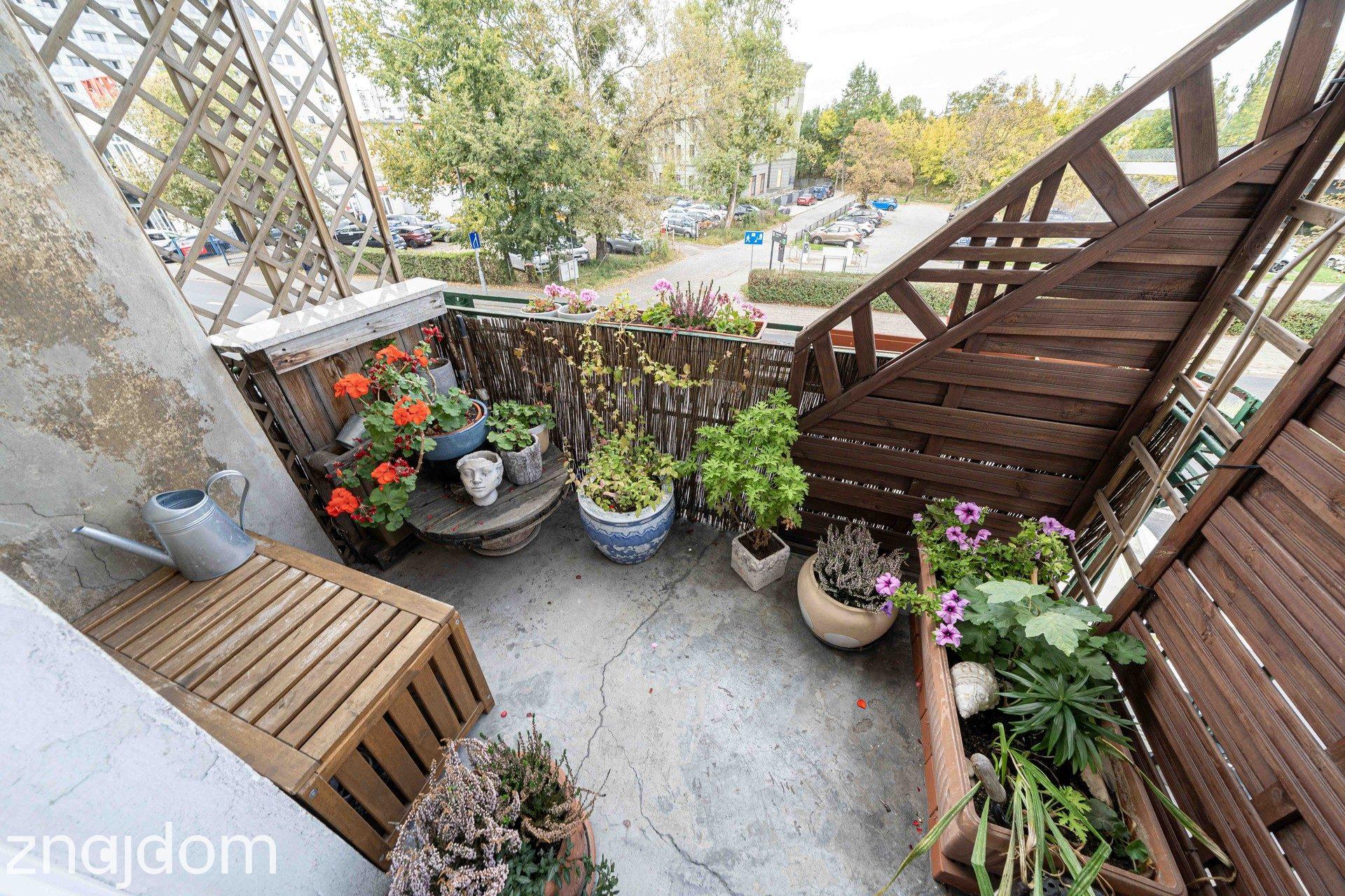 Wyjątkowe klimatyczne balkon kamienica Jeżyce - zdjęcie 12