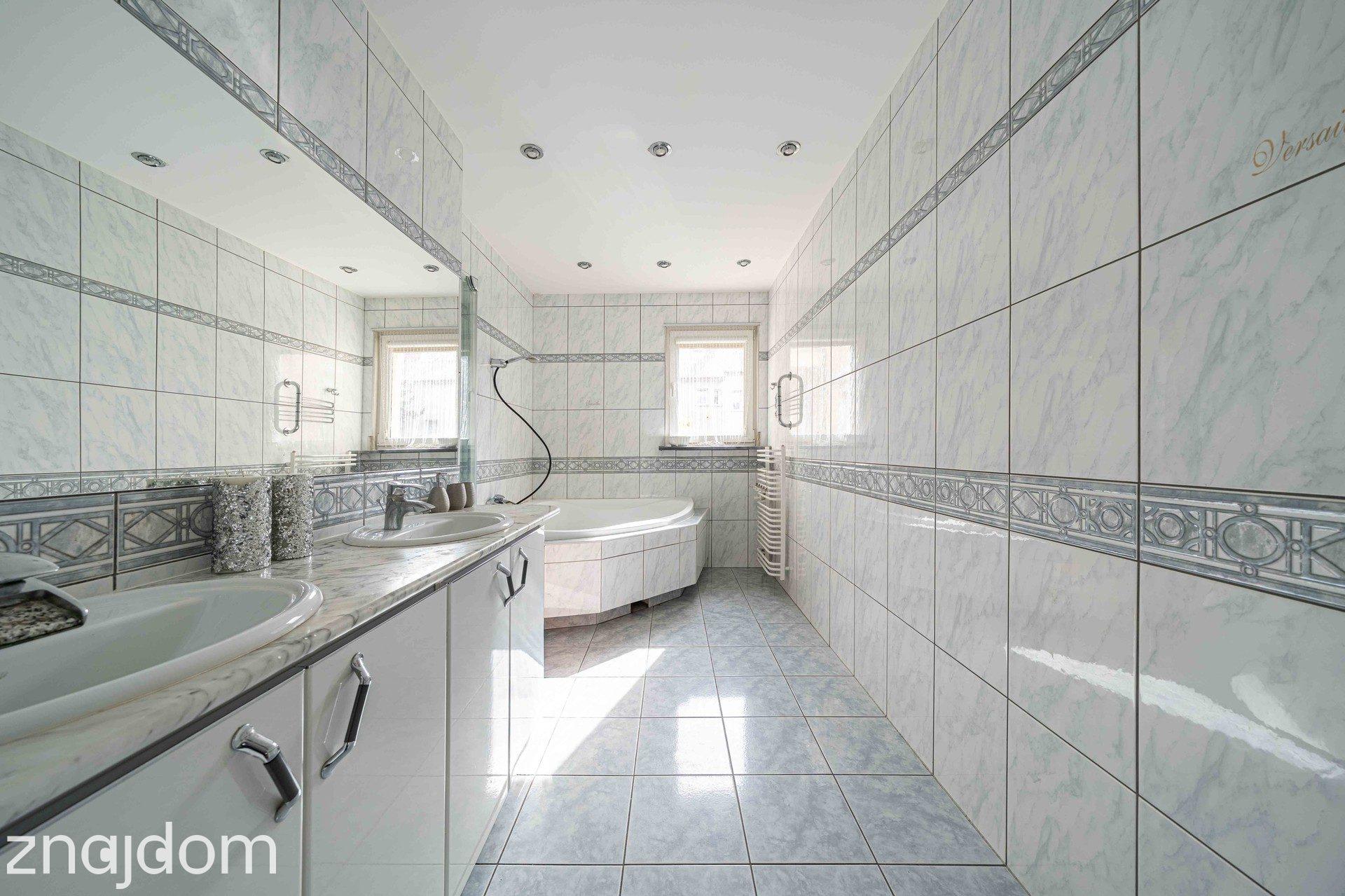 Apartament balkon piwnica Strzeszyn - zdjęcie 15