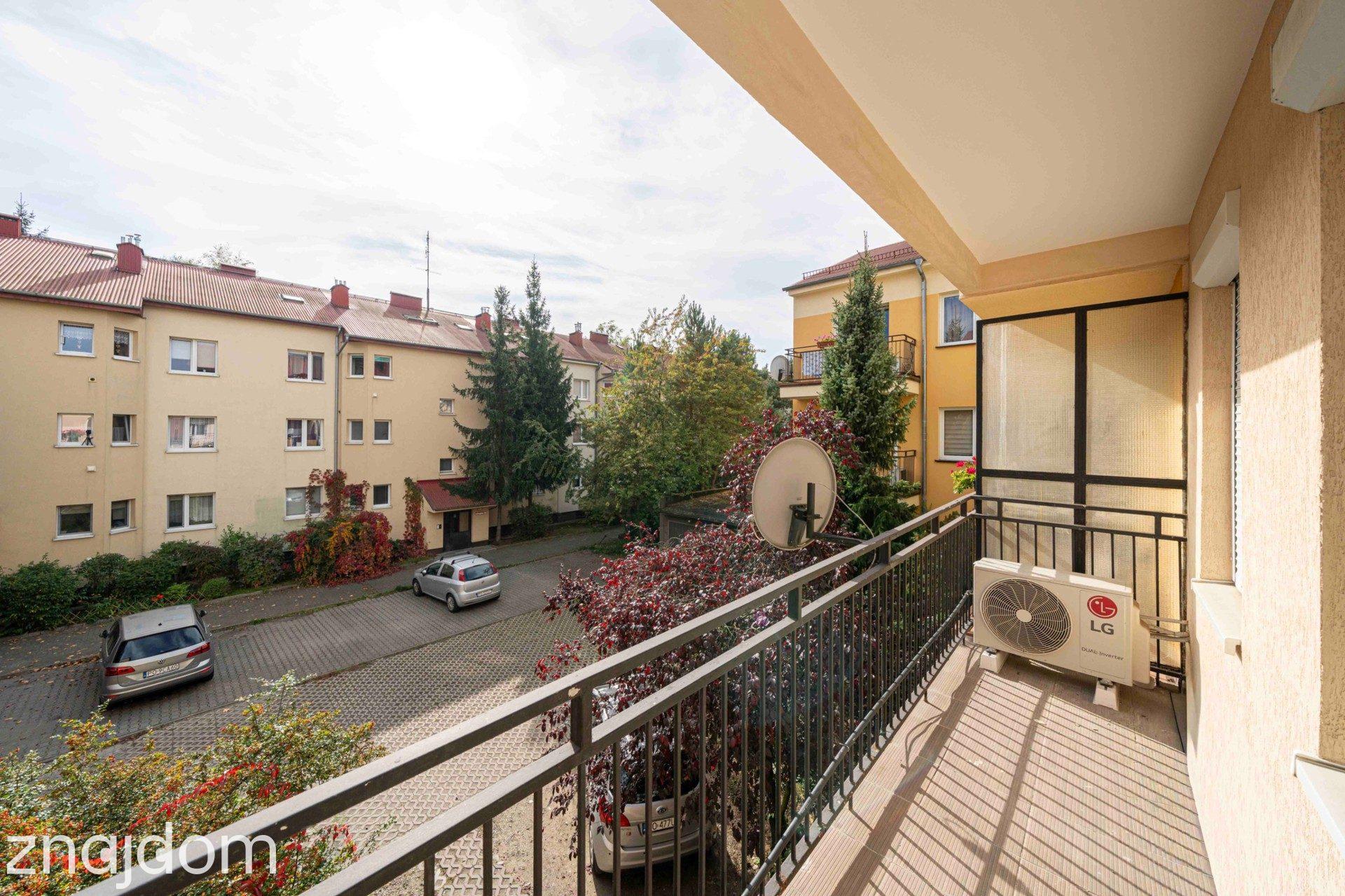 Apartament balkon piwnica Strzeszyn - zdjęcie 9