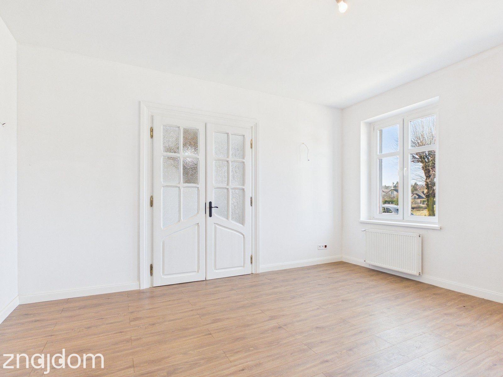 Przestronne 3-pokojowe mieszkanie 102,24 m² w centrum Miastka - zdjęcie 3