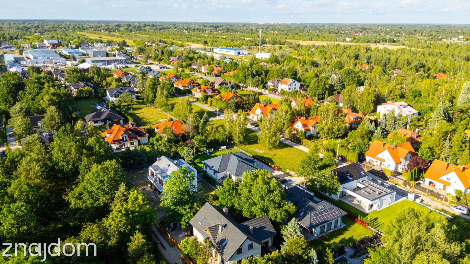 Połowa domu z dużą działką przy Kampinosie - zdjęcie 8