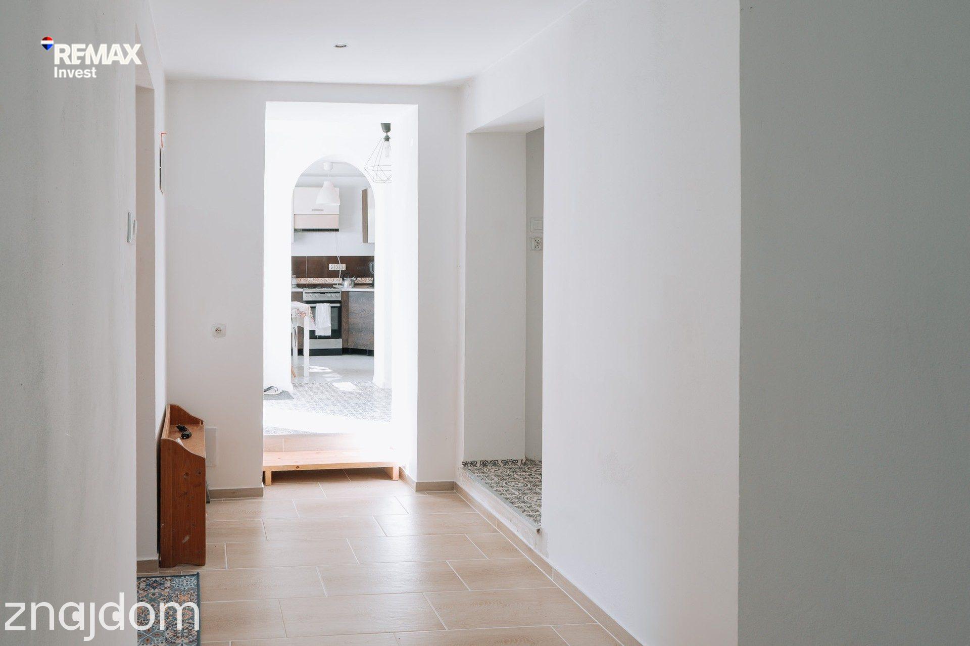 Urokliwy dom w Łazach (75m2) + strych do adaptacji - zdjęcie 7