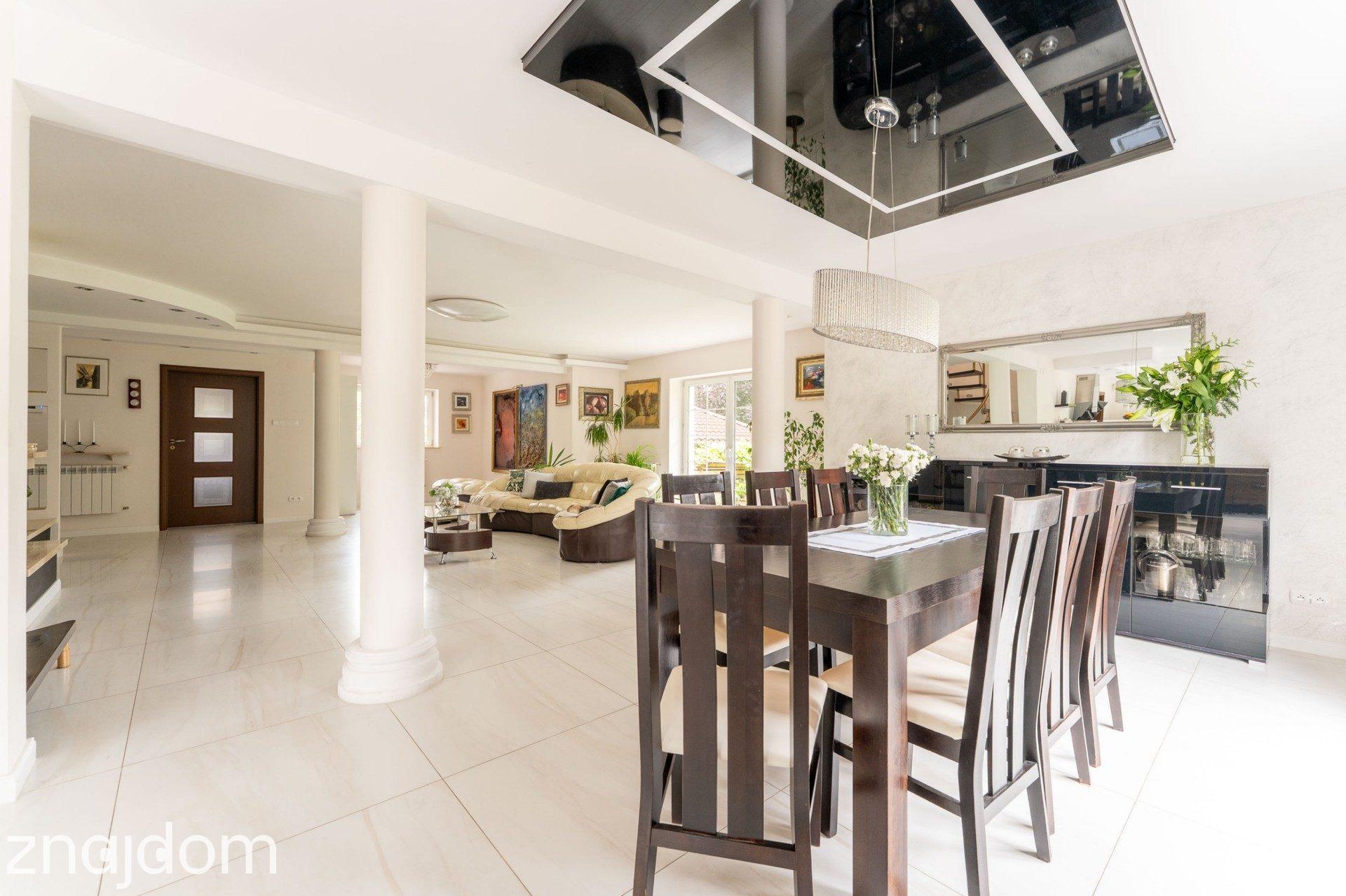 Dom dla rodziny pod Warszawą | 190 m², ogród 1073 m², kolej