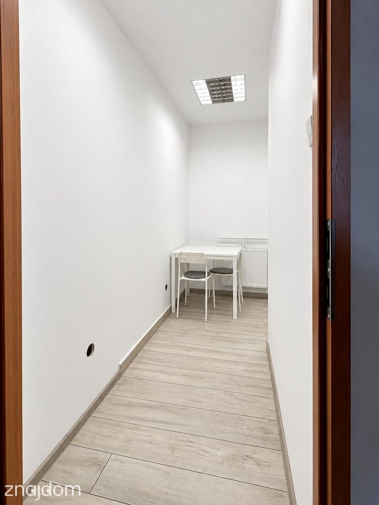 Tuż przy DK 81, duże witryny, 72m2 - zdjęcie 7