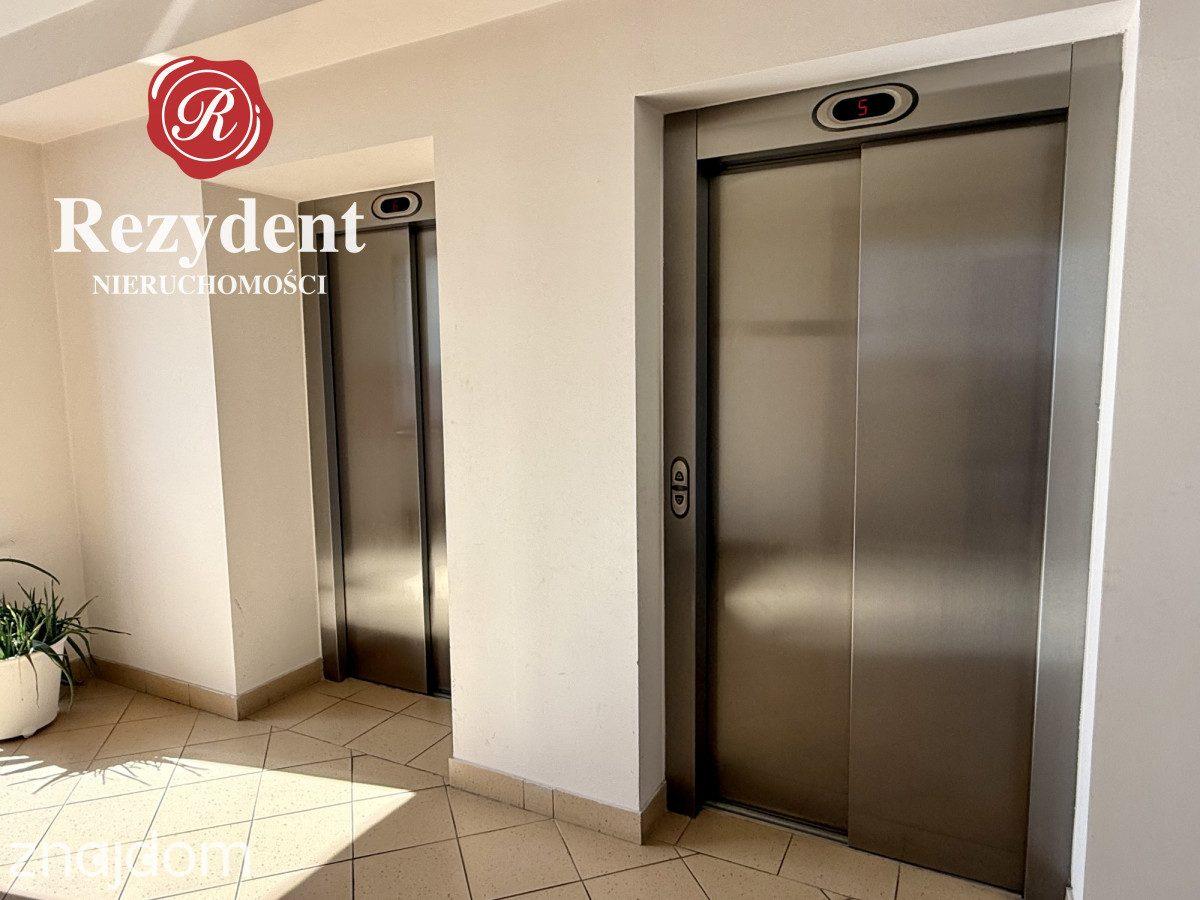 Przestronny apartament na obrzeżach centrum miasta - zdjęcie 16