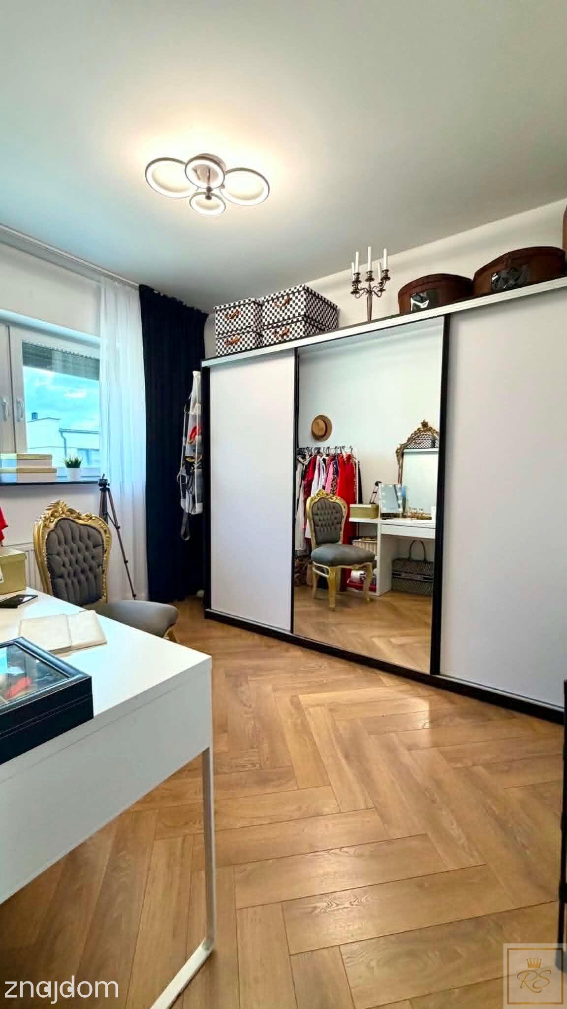 Nowoczesny, dwupoziomowy apartament Koninko - zdjęcie 7