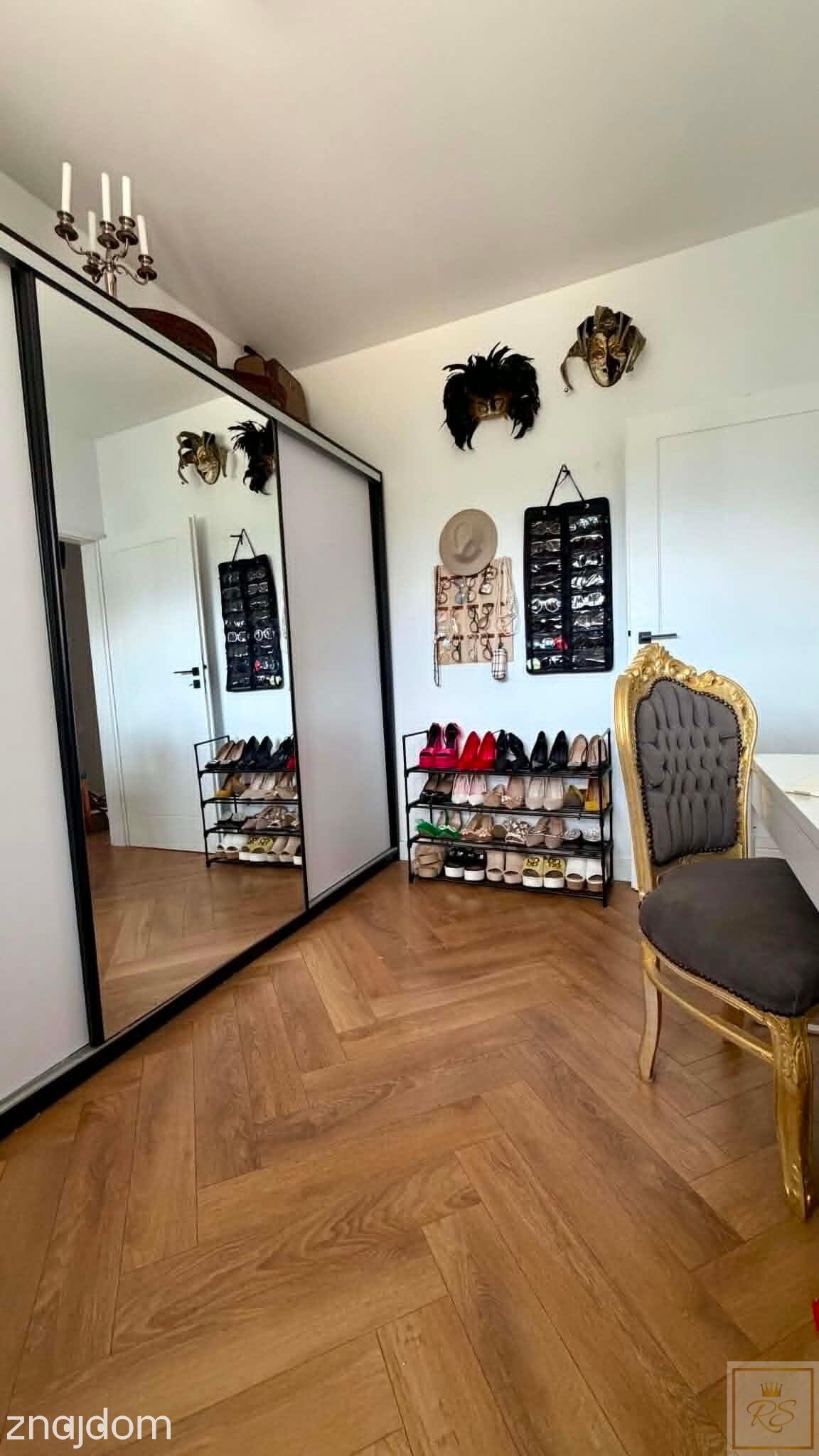 Nowoczesny, dwupoziomowy apartament Koninko - zdjęcie 8