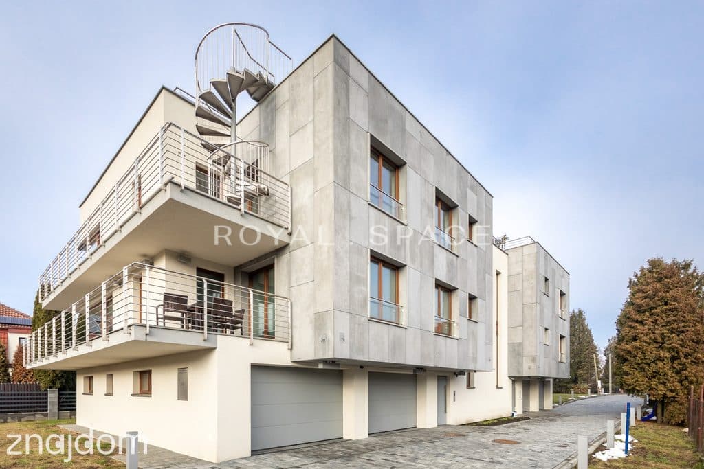 Przestronny apartament z tarasem na dachu - zdjęcie 18