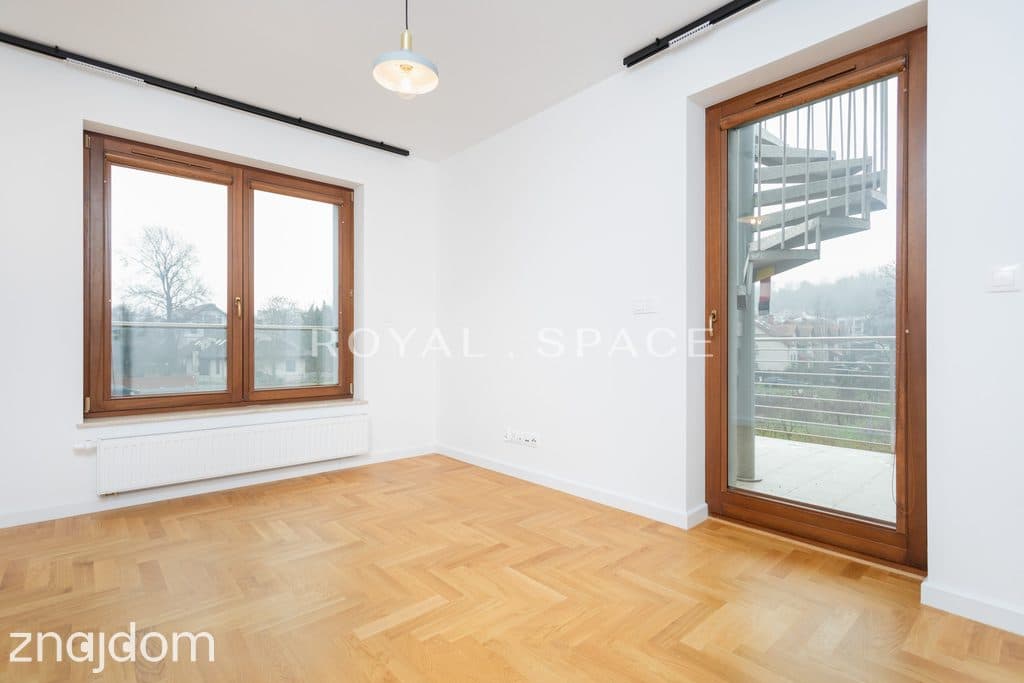 Przestronny apartament z tarasem na dachu - zdjęcie 13