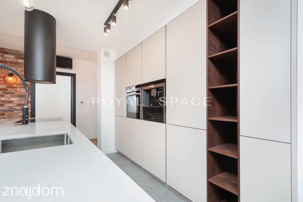 Przestronny apartament z tarasem na dachu - zdjęcie 3