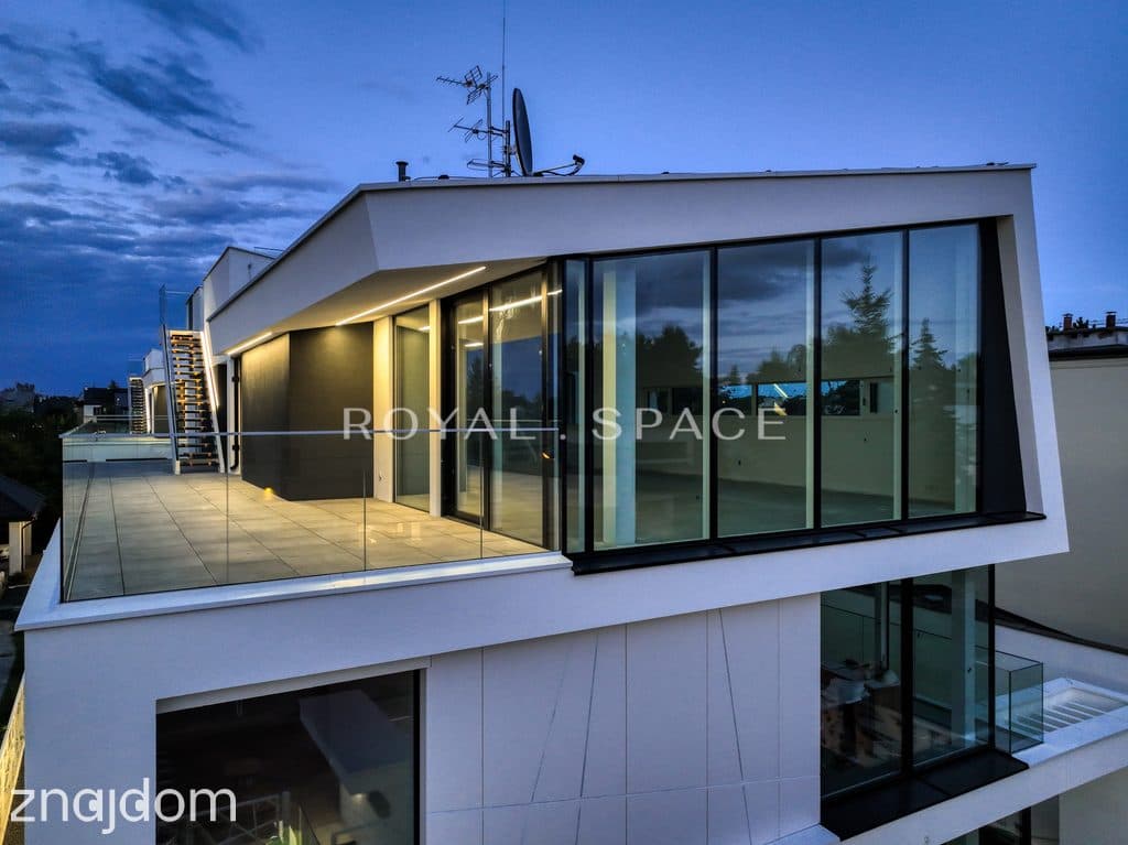 Ekskluzywny apartament z tarasem na dachu! - zdjęcie 13
