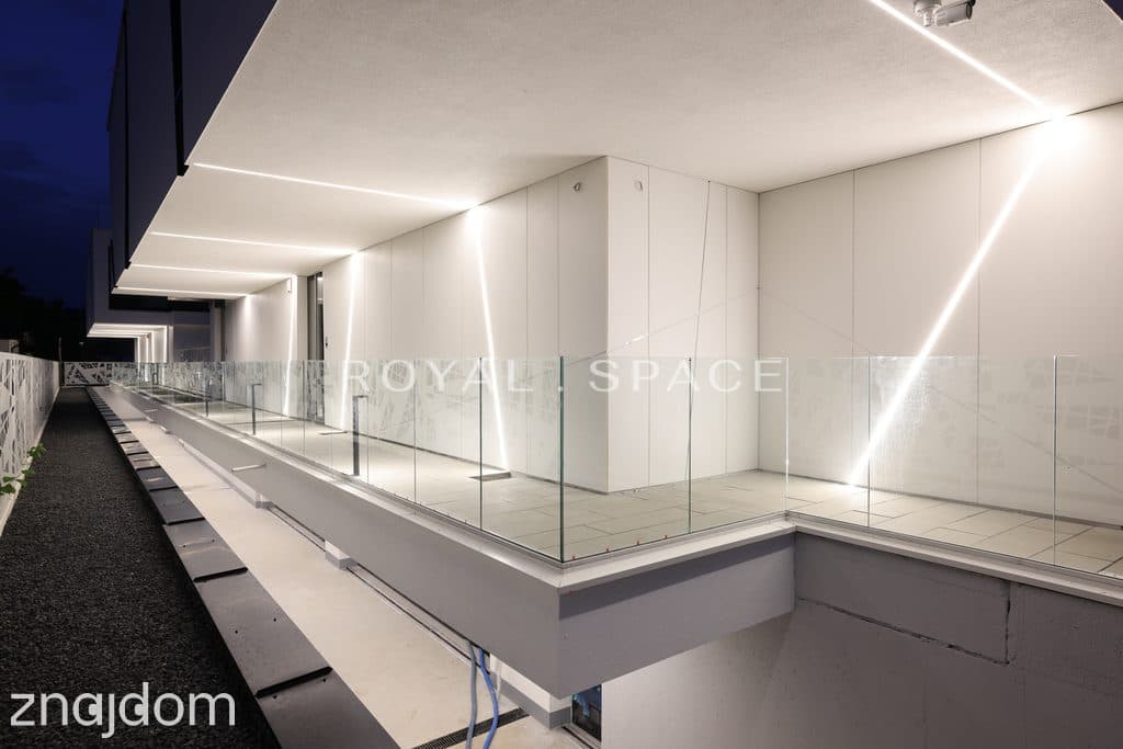 Ekskluzywny apartament z tarasem na dachu! - zdjęcie 14