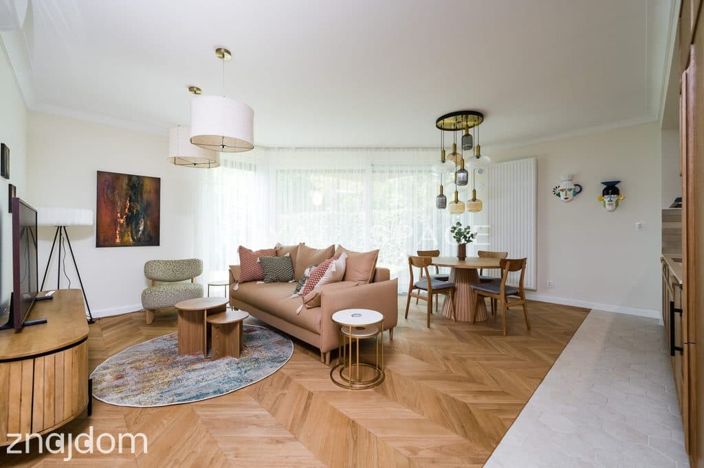 Apartament na Woli Justowskiej z ogrodem - zdjęcie 5