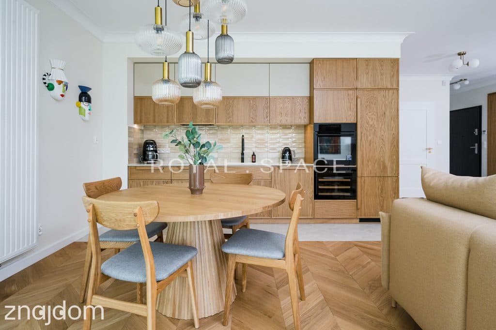 Apartament na Woli Justowskiej z ogrodem - zdjęcie 2