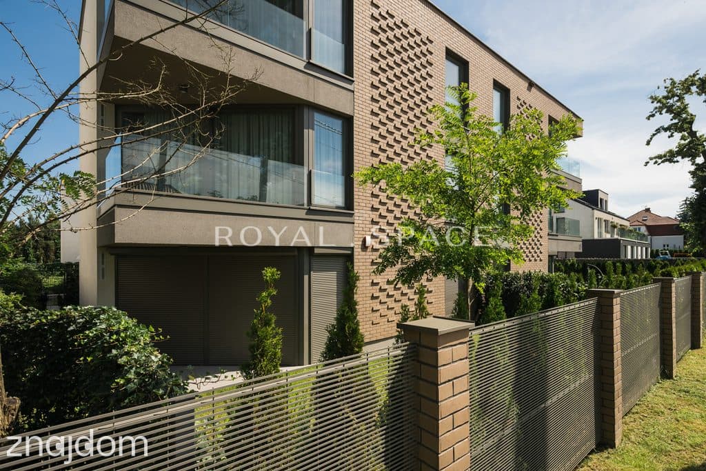 Apartament na Woli Justowskiej z ogrodem - zdjęcie 20