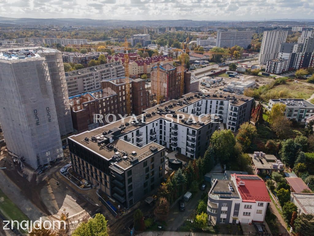 367 cm sufit | Młyny Mogilska NOHO | Unikat - zdjęcie 18