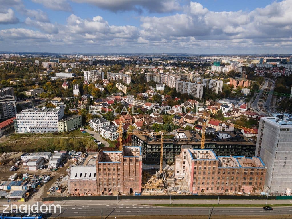 367 cm sufit | Młyny Mogilska NOHO | Unikat - zdjęcie 19