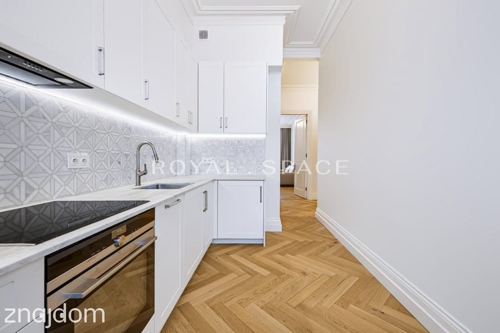 Apartament w odrestaurowanej kamienicy | Winda - zdjęcie 9