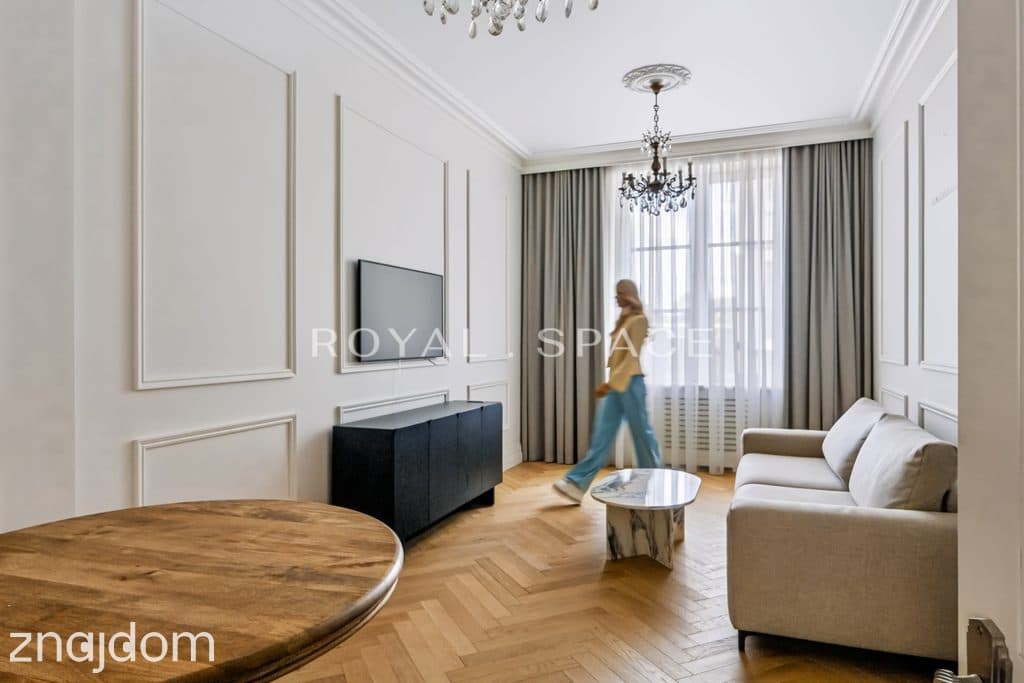 Apartament w odrestaurowanej kamienicy | Winda