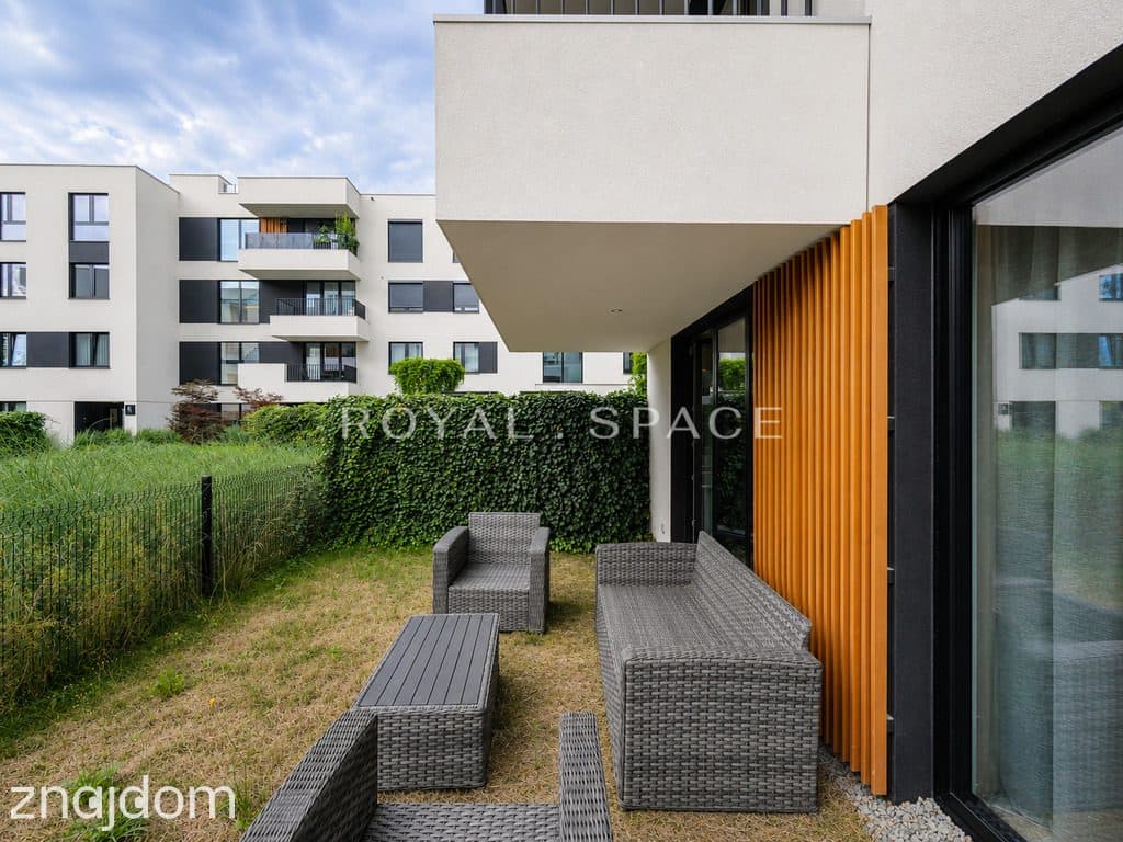Apartament z ogródkiem na kameralnym osiedlu - zdjęcie 12