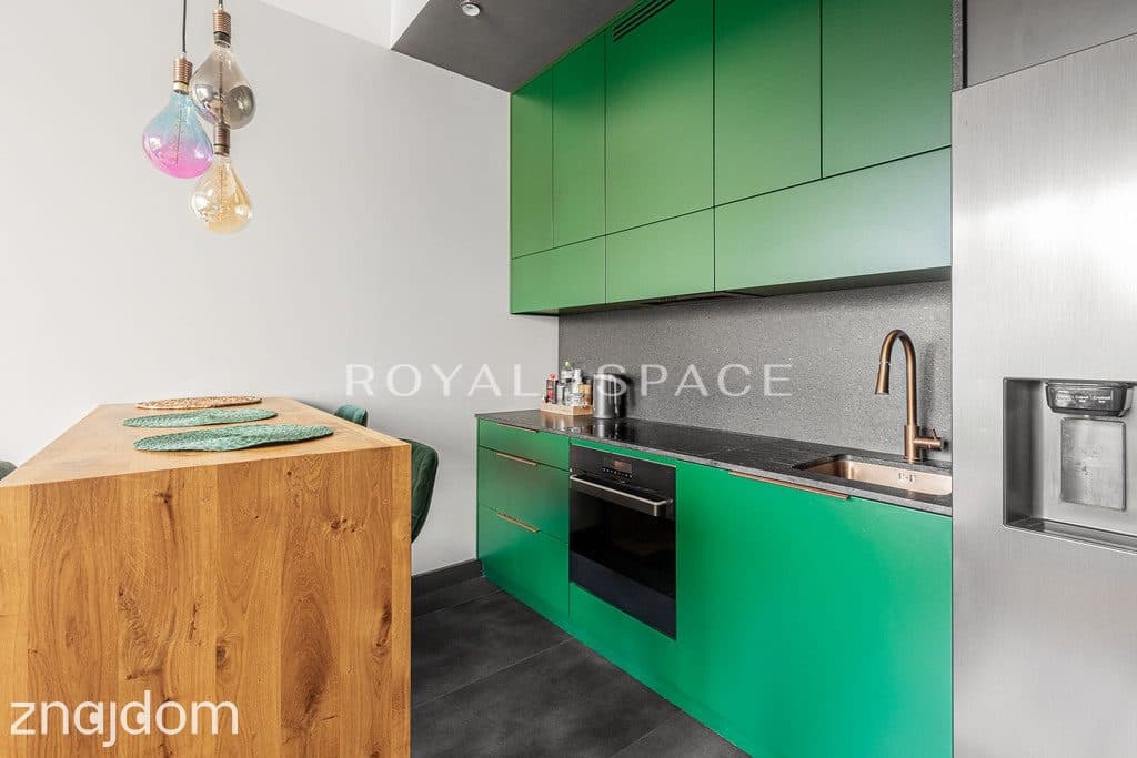 Apartament w zabytkowej kamienicy przy Wspólnej - zdjęcie 6