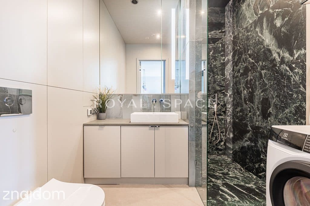 Apartament w zabytkowej kamienicy przy Wspólnej - zdjęcie 13