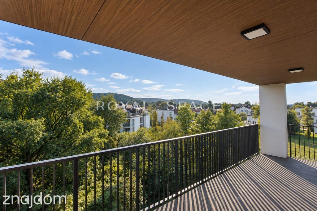 Penthouse z tarasem na dachu | widok na Las Wolski
