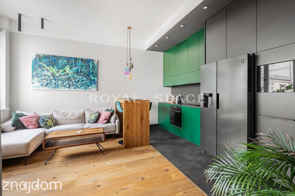 Apartament w zabytkowej kamienicy przy Wspólnej - zdjęcie 3
