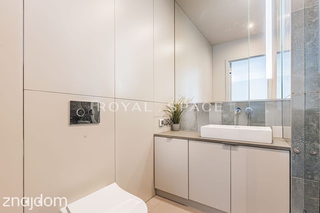 Apartament w zabytkowej kamienicy przy Wspólnej - zdjęcie 15