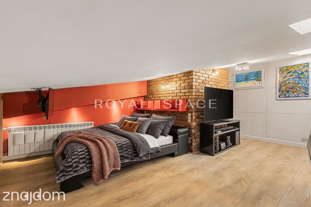 Cichy apartament na poddaszu przy Placu Konstytucji - zdjęcie 5