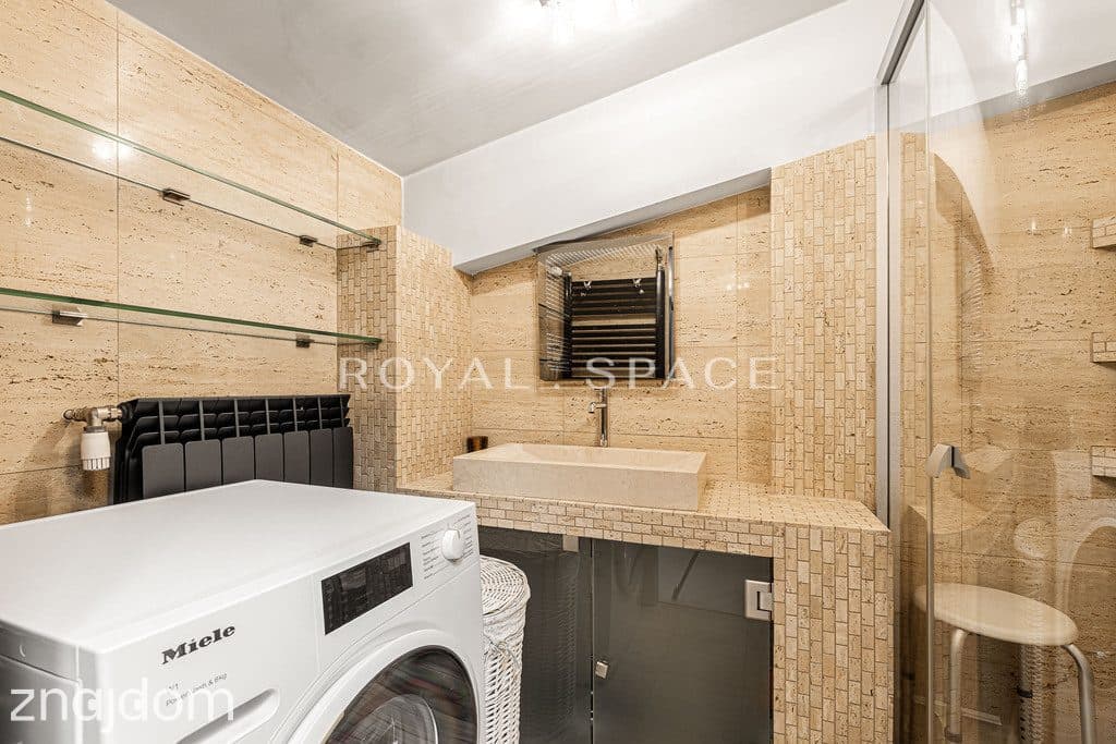 Cichy apartament na poddaszu przy Placu Konstytucji - zdjęcie 12