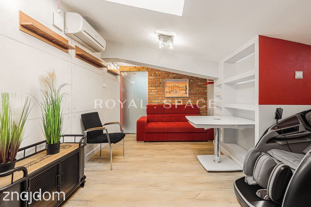 Cichy apartament na poddaszu przy Placu Konstytucji - zdjęcie 2
