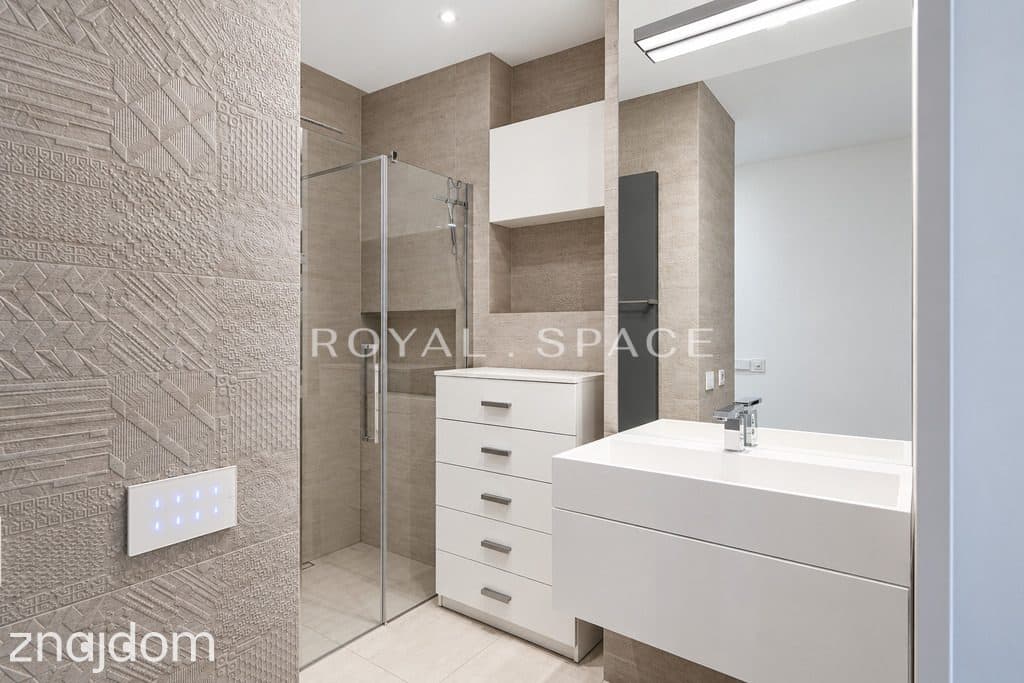 Apartament z prywatnym ogródkiem na Woli Justowskiej! - zdjęcie 16