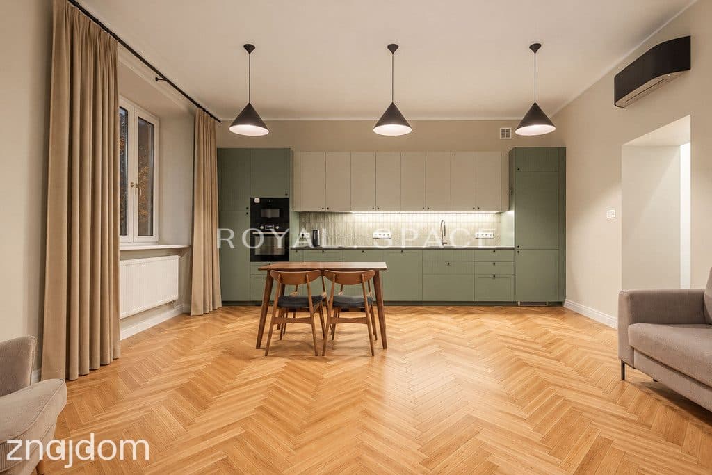 Przestronne wnętrze przy ul. Poznańskiej | 330 cm - zdjęcie 15