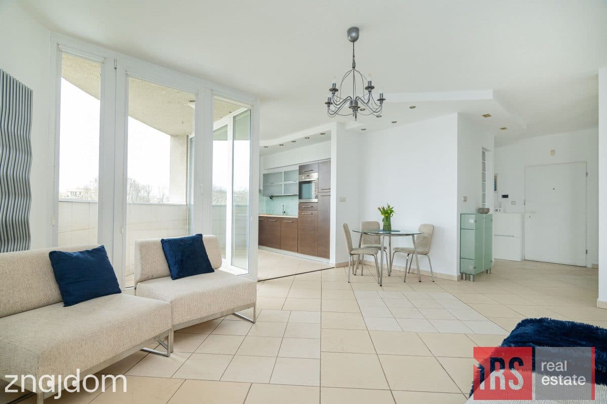 Apartament z widokiem Saska Kępa - zdjęcie 4