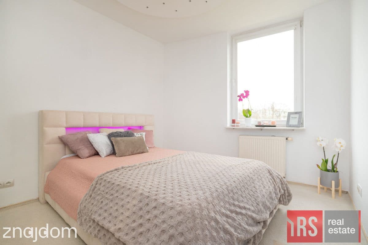 Apartament z widokiem Saska Kępa - zdjęcie 8